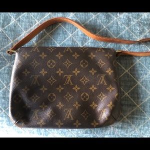 Louis Vuitton Toiletry Pouch Monogram Canvas 26